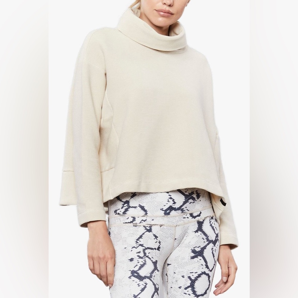 VARLEY Colina Sweatshirt Ribbed Turtleneck Boxy Relaxed Pullover in Birch Size S